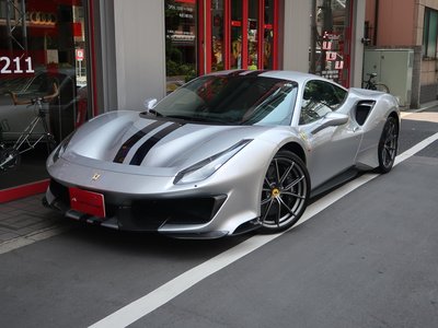 FERRARI 488 PISTA - 1