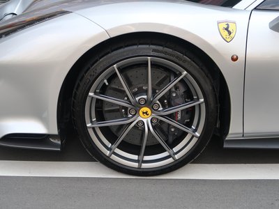 FERRARI 488 PISTA - 9