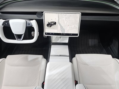 2024 Tesla MODEL 3 photo 5