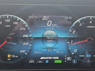 MERCEDES-BENZ GT AMG - 8