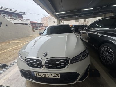 2023 BMW 3 SERIES photo 1