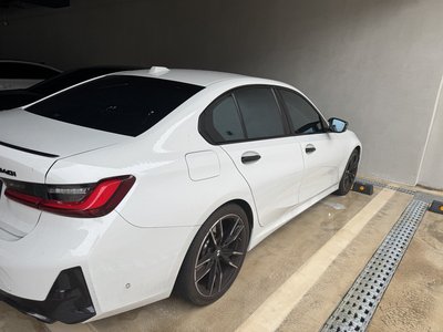 2023 BMW 3 SERIES photo 2
