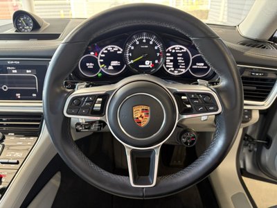 PORSCHE PANAMERA - 10