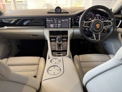 PORSCHE PANAMERA - 9