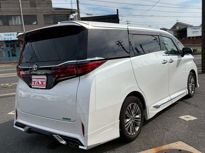 2024 Toyota ALPHARD photo 2