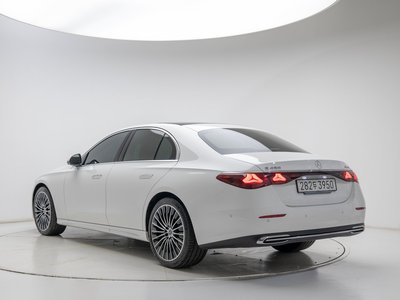 MERCEDES-BENZ E-CLASS - 5
