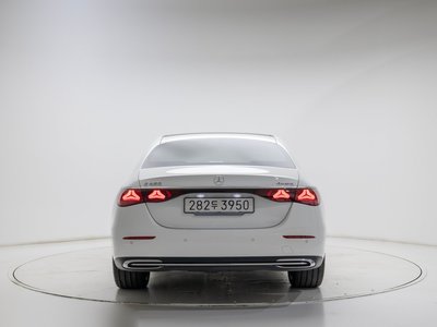 MERCEDES-BENZ E-CLASS - 3