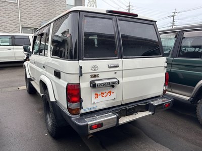 TOYOTA LAND CRUISER 70 - 5