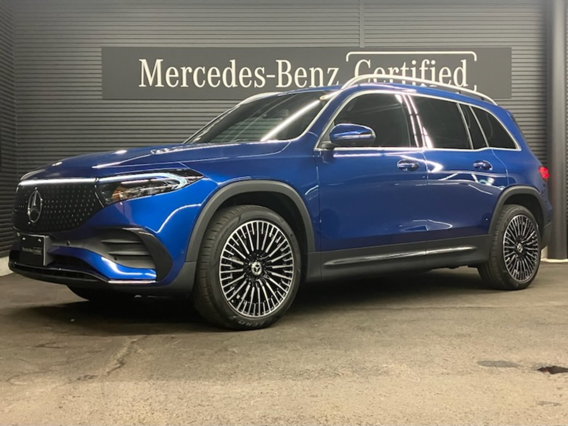 MERCEDES-BENZ EQB - View 1