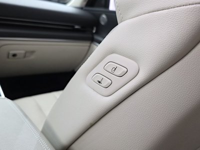 2021 Genesis GV80 thumbnail 30