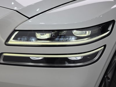 2021 Genesis GV80 photo 9