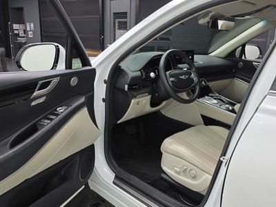 2021 Genesis GV80 thumbnail 13