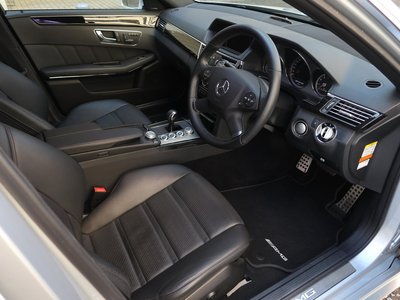 MERCEDES-BENZ E-CLASS AMG - 6