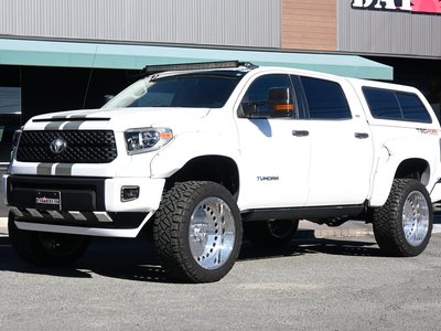 TOYOTA TUNDRA - 2