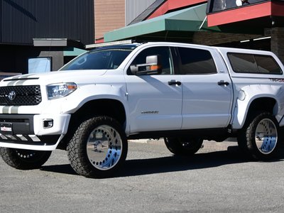 TOYOTA TUNDRA - 7