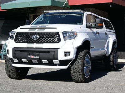 TOYOTA TUNDRA - 6
