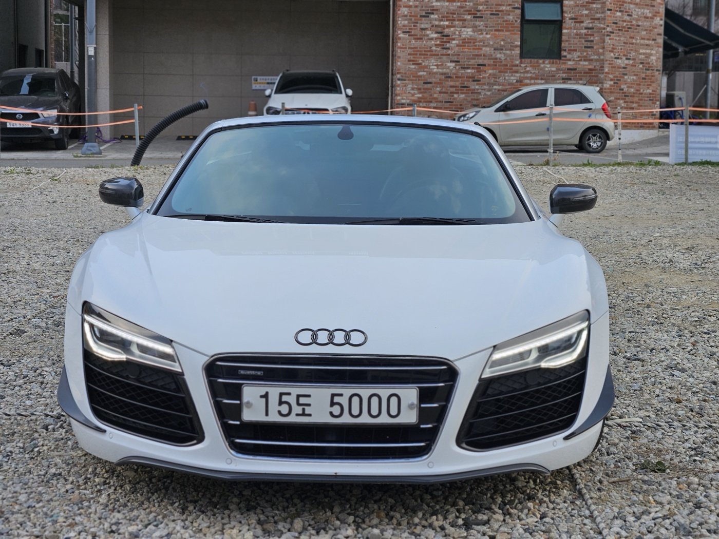 AUDI R8 - View 1