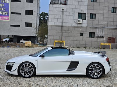 AUDI R8 - 2