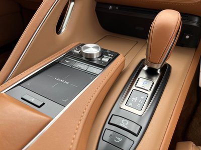 صورة مصغرة 18 لـ 2017 Lexus LC