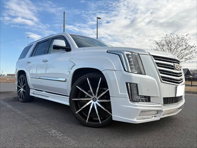 CADILLAC ESCALADE - 1
