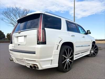 CADILLAC ESCALADE - 4