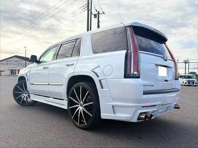 CADILLAC ESCALADE - 3