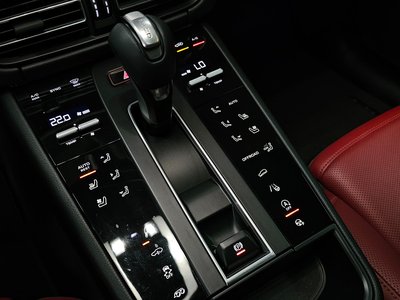 صورة مصغرة 14 لـ 2022 Porsche MACAN