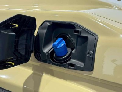 TOYOTA LAND CRUISER 70 - 8