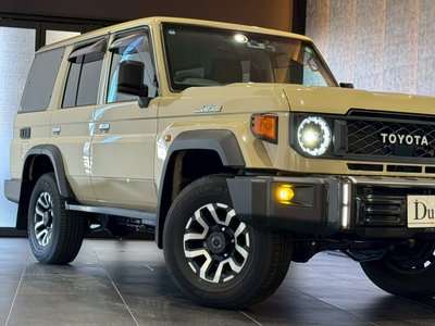 TOYOTA LAND CRUISER 70 - 10