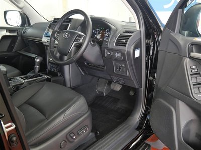 TOYOTA LAND CRUISER PRADO - 6