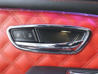 صورة 23 لـ 2023 Bentley BENTAYGA