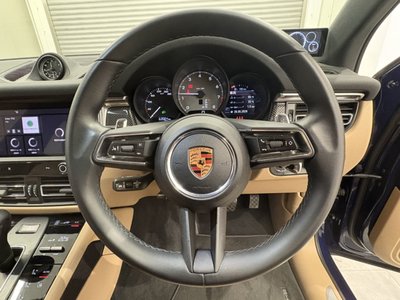 PORSCHE MACAN - 9