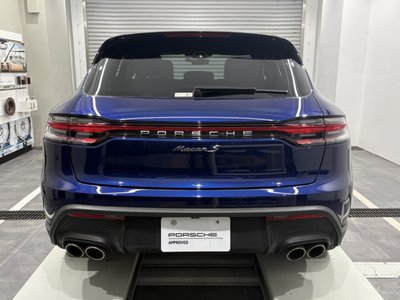 PORSCHE MACAN - 4