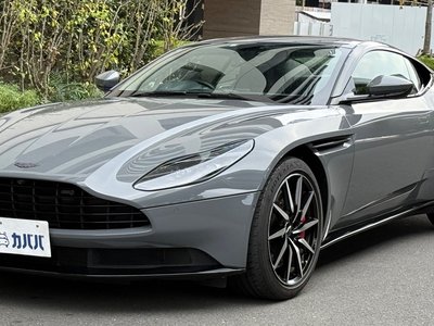 ASTON MARTIN DB11 - 1