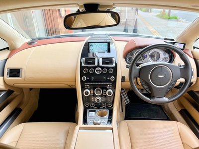 2015 Aston Martin RAPIDE 照片 9