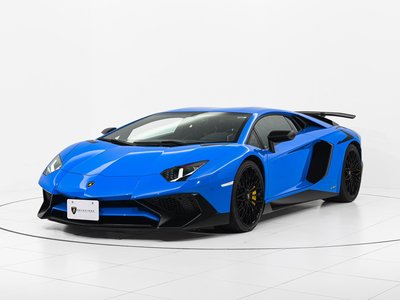 LAMBORGHINI AVENTADOR - 4