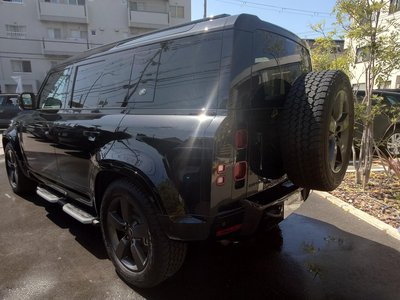 LAND ROVER DEFENDER - 9