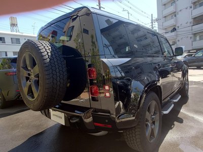 LAND ROVER DEFENDER - 8