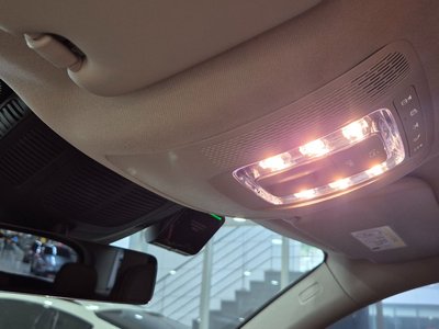 2025 Mercedes-BENZ GLE — миниатюра 16