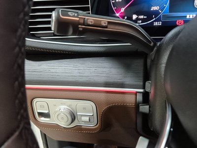 2025 Mercedes-BENZ GLE — миниатюра 12