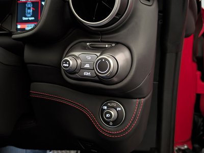 2020 Ferrari PORTOFINO thumbnail 29