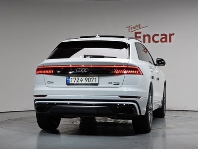 2021 AUDI Q8 照片 3