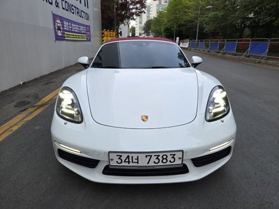 PORSCHE 718 - 8