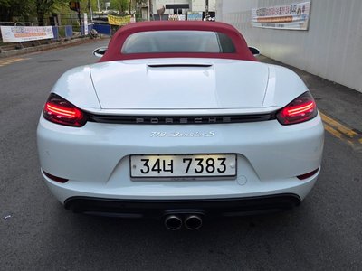 PORSCHE 718 - 9