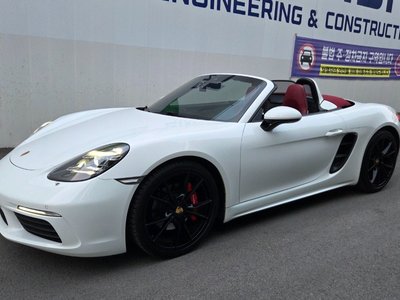 PORSCHE 718 - 4