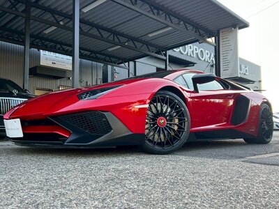 LAMBORGHINI AVENTADOR - 9