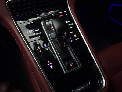 PORSCHE PANAMERA - 9