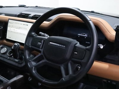 LAND ROVER DEFENDER - 10