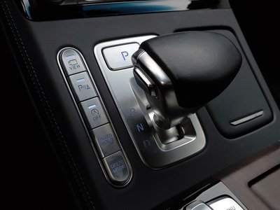 2019 Genesis G90 — фото 9