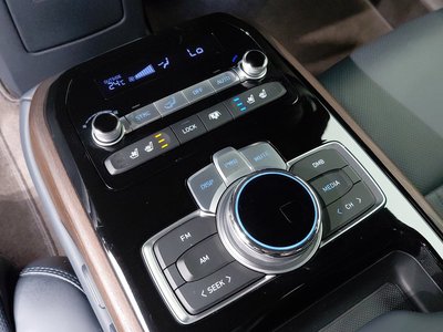 صورة مصغرة 14 لـ 2019 Genesis G90
